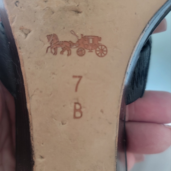 Coach sandals - Picture 2 of 3